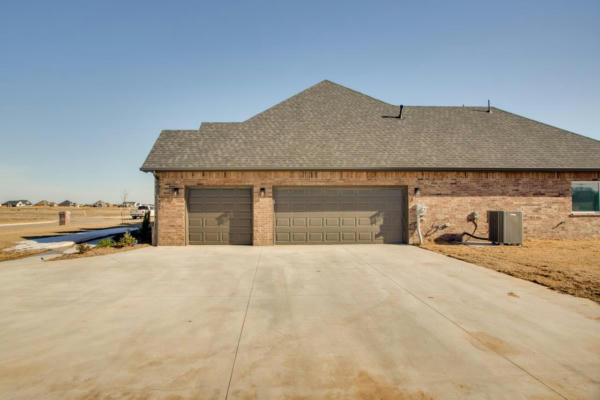 3535 MEADOW DR, ENID, OK 73703, photo 3 of 36